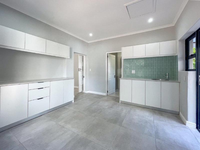 To Let 4 Bedroom Property for Rent in Hout Bay Western Cape